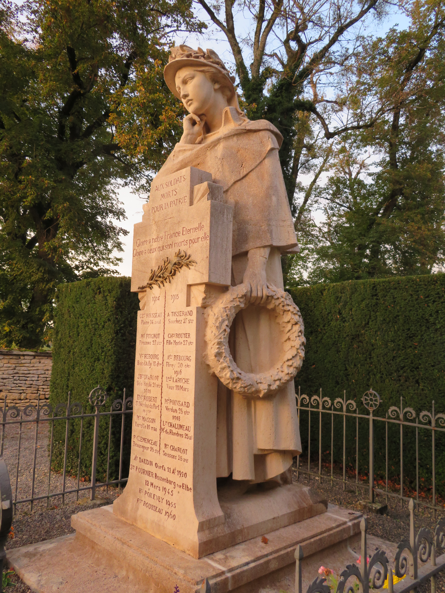 le monument aux morts de Grignon